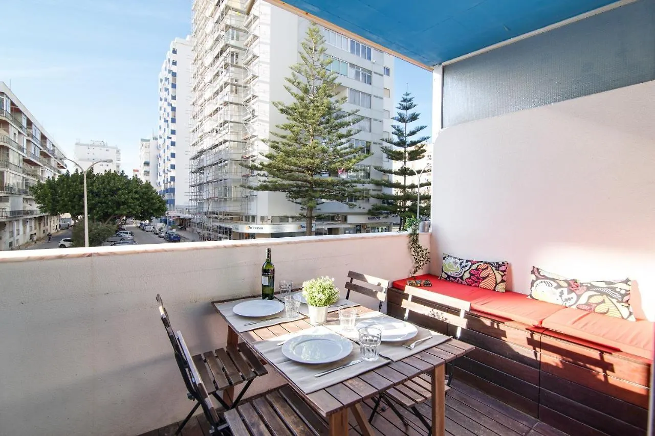 Modern Apartment By The Sea Quarteira