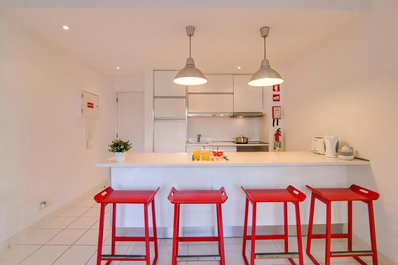 Modern Apartment By The Sea Quarteira