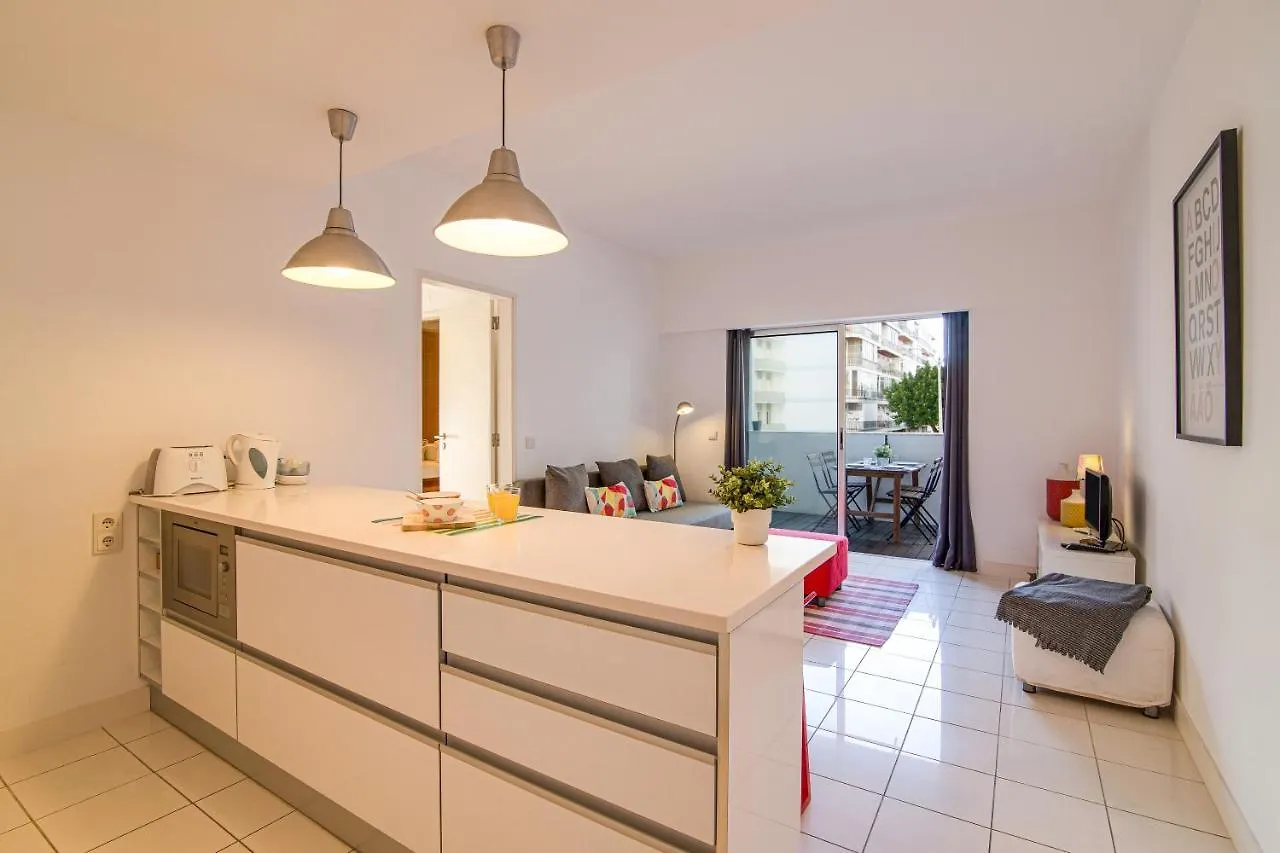Modern Apartment By The Sea Quarteira