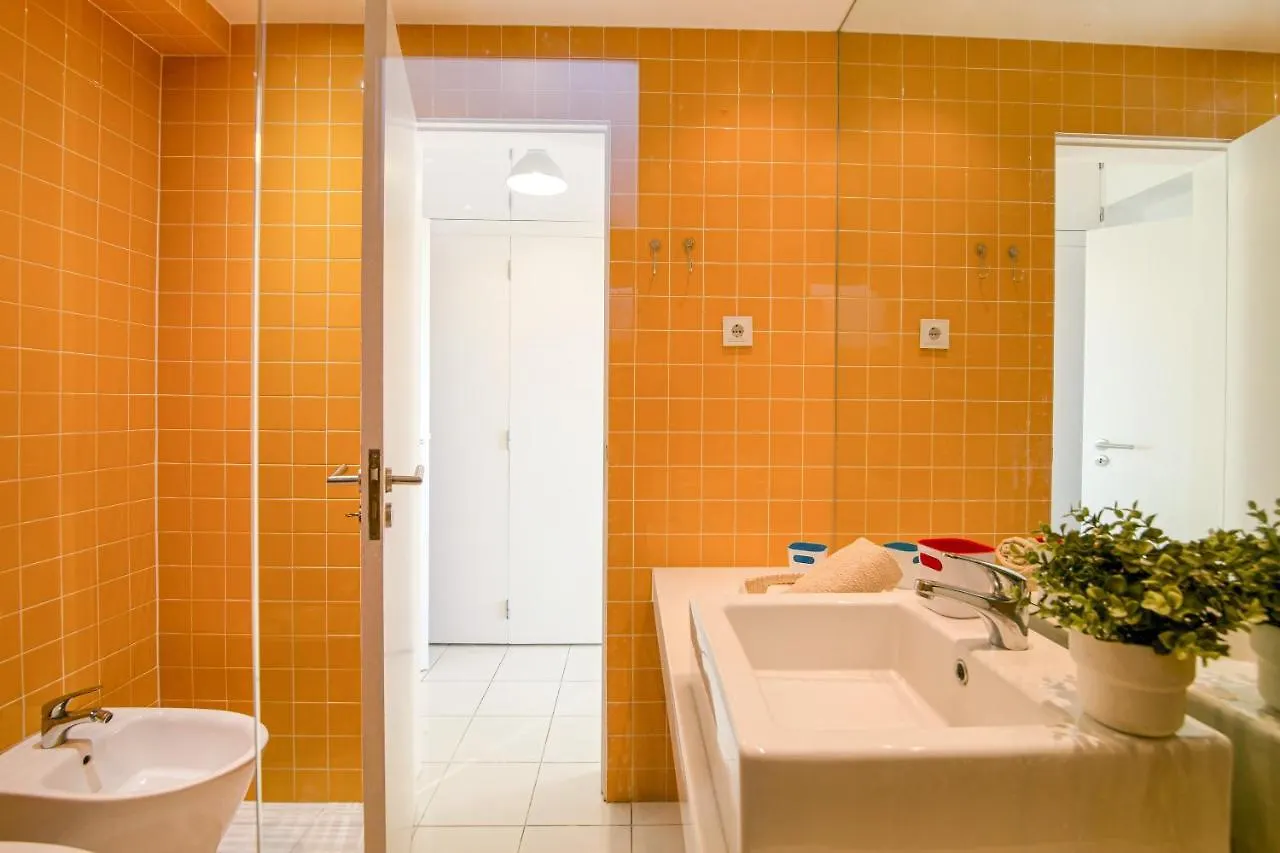 Modern Apartment By The Sea Quarteira Portugal